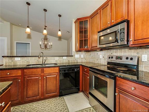 4th image of 11259 Hyde Pointe Ct
