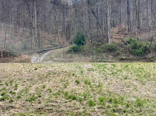 1809 Ratliff Creek Rd, Pikeville, KY 41501