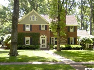 1645 Queens Rd, Charlotte, NC 28207