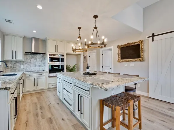 951 Camino Dr, Santa Clara, CA 95050