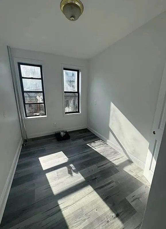 34-07 41st Street — Photo 3