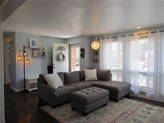 3rd image of 229a Greenwood