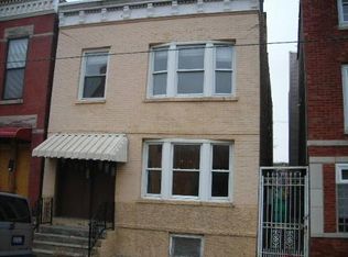1340 W. Erie, Chicago, IL 60642