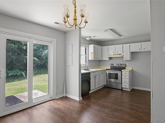 5th image of 15214 Broadwater Ct