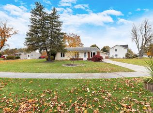 3282 Avon Manor Rd, Rochester Hills, MI 48307