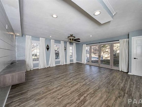 3rd image of 2608 W Moss Ave