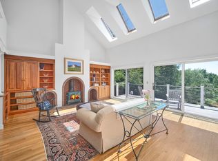 3 Lexington Ln, Rockport, ME 04856