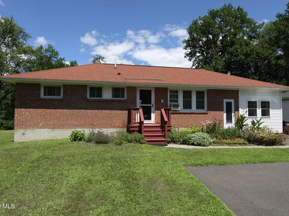 137 Maple Avenue, Selkirk, NY 12158