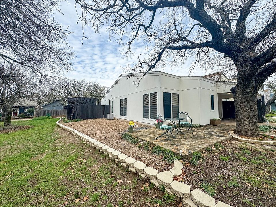 1218 Runaway Bay Dr, Runaway Bay, TX 76426 Zillow