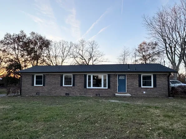 851 J E Evins Ave, Smithville, TN 37166