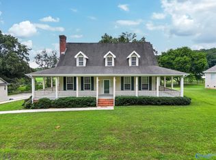 73 Tomahawk Cir, Guntersville, AL 35976
