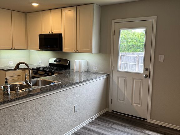 5th image of 306 PRADERA CV