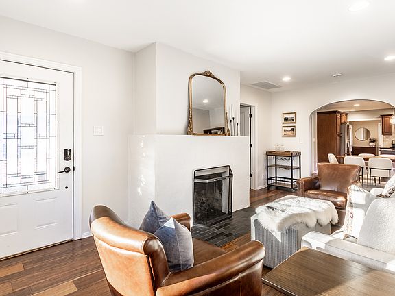 4th image of 5424 Winthrop Ave