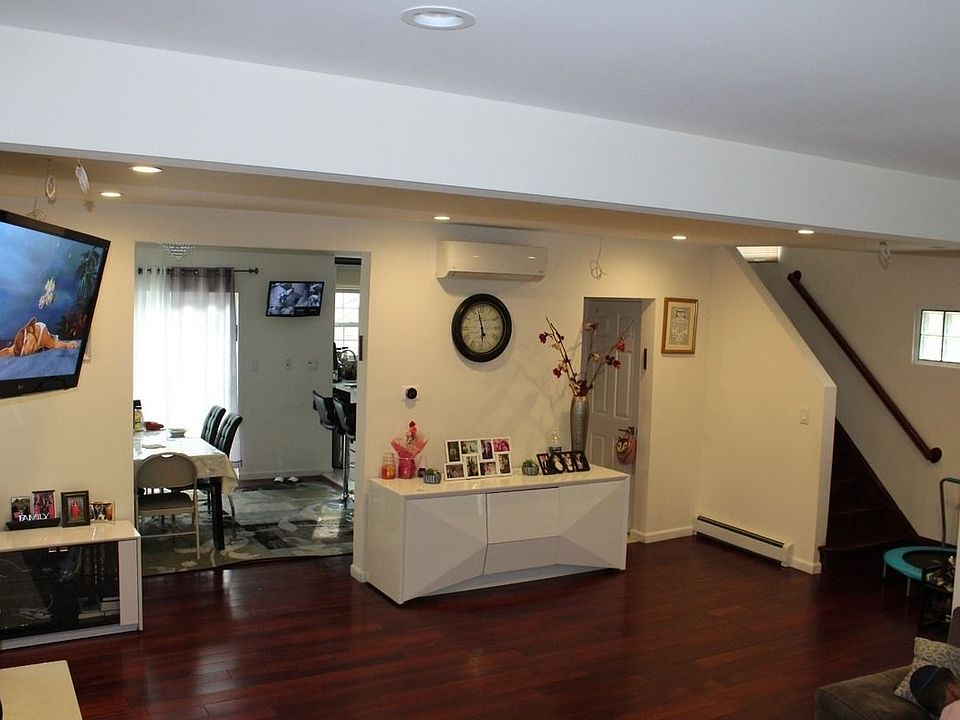 1st image of 84-46 117 Street