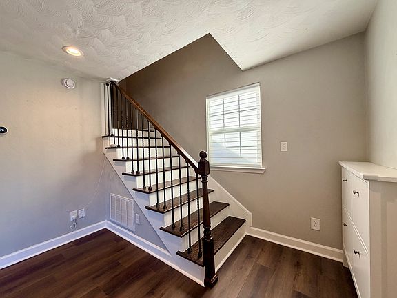 5th image of 532 Lenox Ave