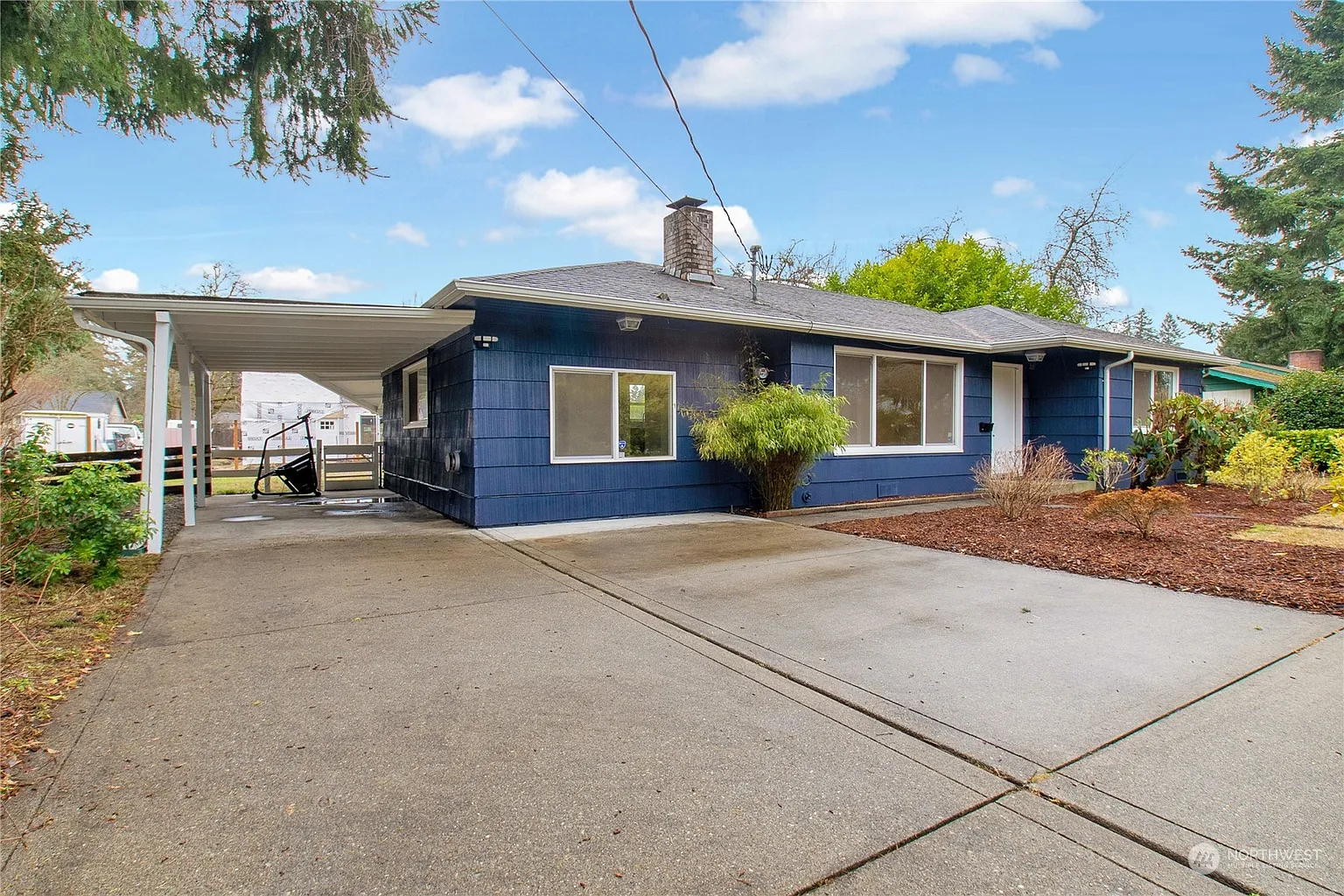 4523 14th Way SE photo 1
