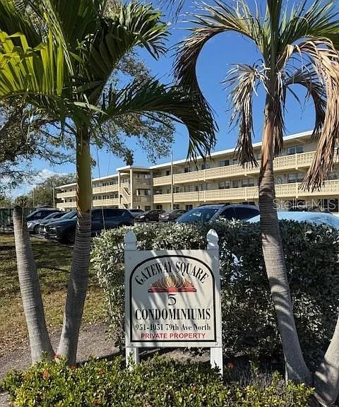 Front of Complex- Gateway 5