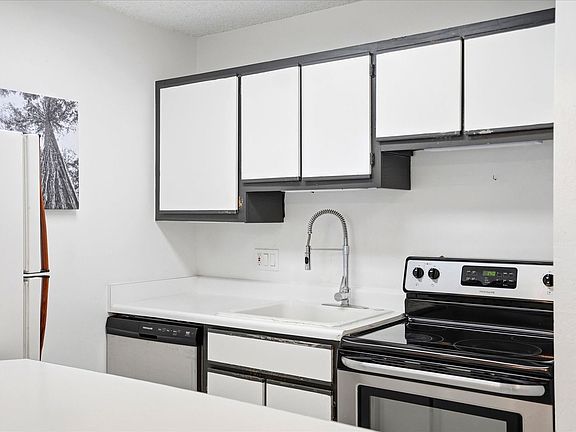 5th image of 3250 Oneal Cir APT L27