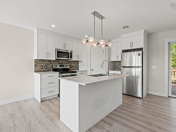 4th image of 115 Lindforest Ct