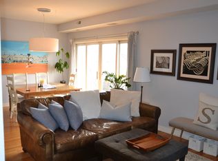 2158 W Grand Ave UNIT 301, Chicago, IL 60612