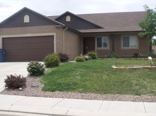 2318 Inspiration Ln, Pueblo, CO 81008