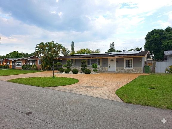 3rd image of 8420 NW 10th St