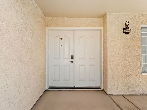 4th image of 1863 E La Entrada Place