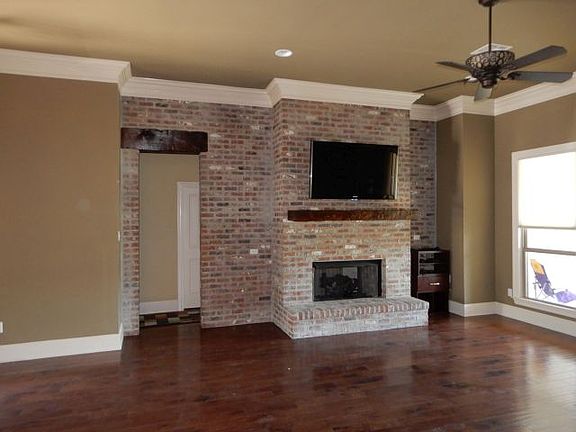 Living room with gas FP 
