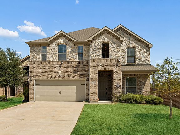 2nd image of 1304 Mountain View Ln
