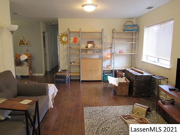 3rd image of 250 N Mesa St