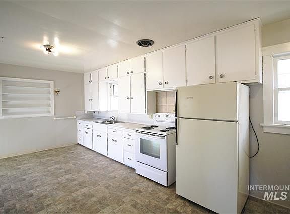 5th image of 815 7th St S #A