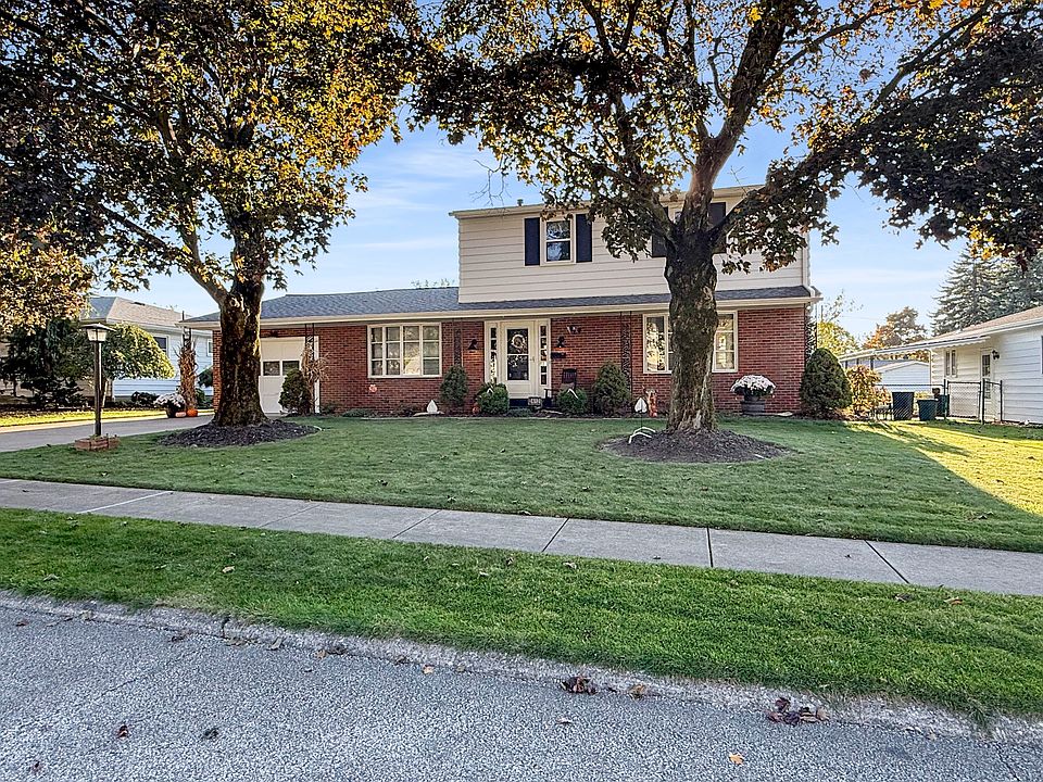 1st image of 3412 Regis Dr