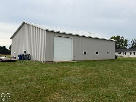 4th image of 8962 S 750 W
