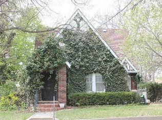 1115 7th St, Clay Center, KS 67432