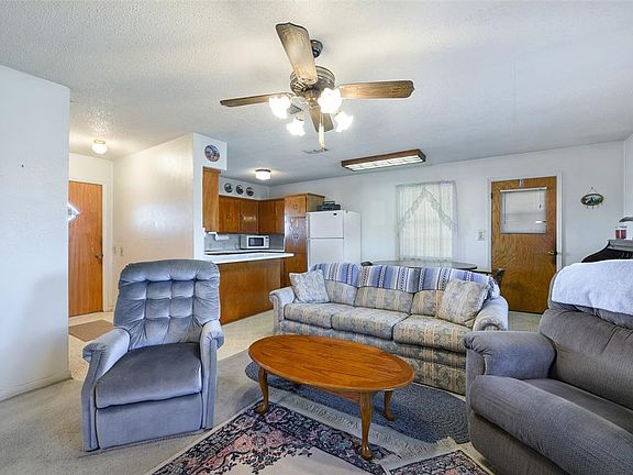 3rd image of 5903 Curtis Dr