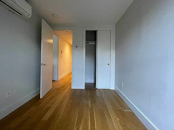 4th image of 738 E 6th St #B