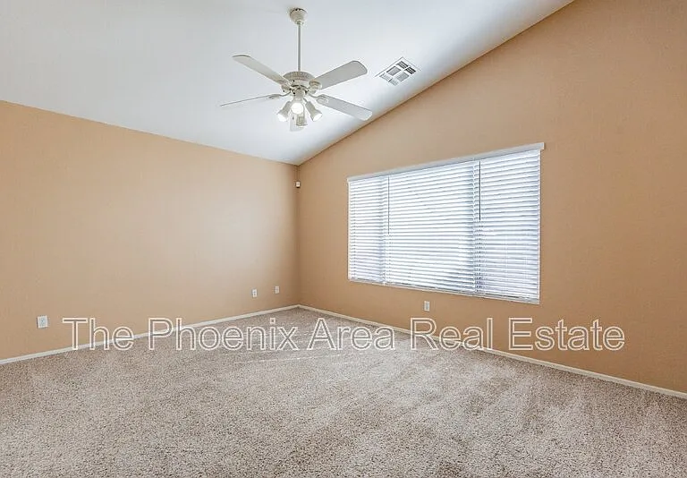 1261 N Balboa Dr — Photo 14