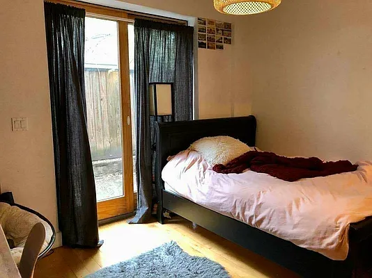 Rented by EXR | media 16