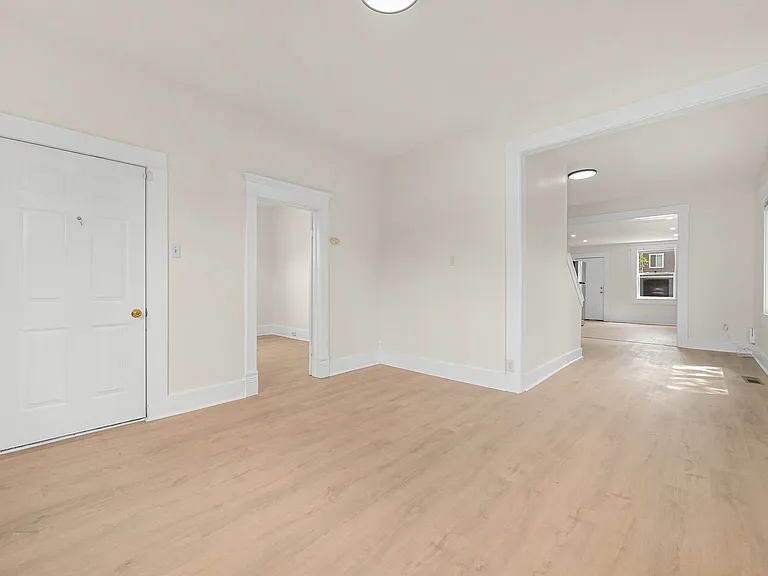 5608 1st Ave — Photo 5