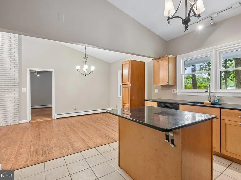 10206 Green Clover Ct — Photo 8