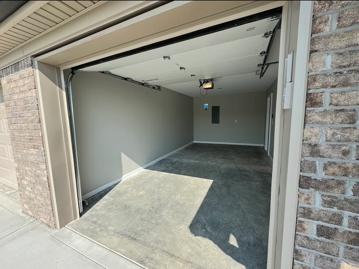 Building Photo - 4122 Stagecoach Dr #4122