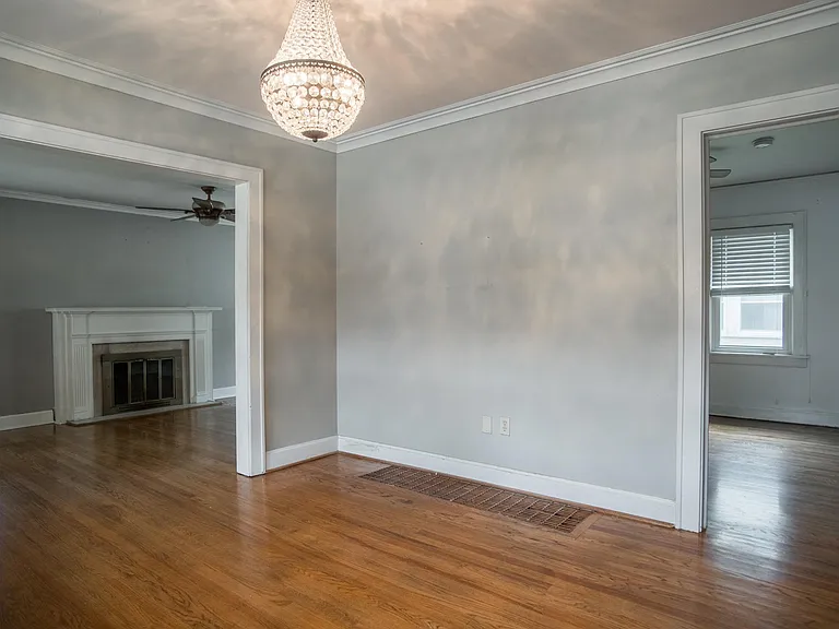 6420 Oak St — Photo 29