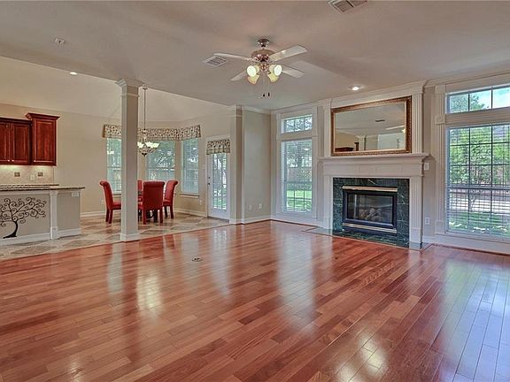 4th image of 801 Twin Creeks Dr
