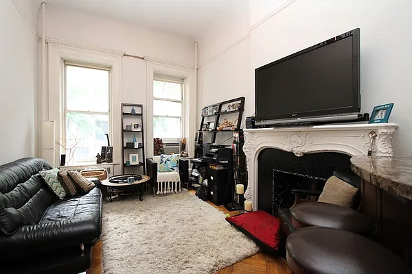 Rented by Citi Habitats | media 9