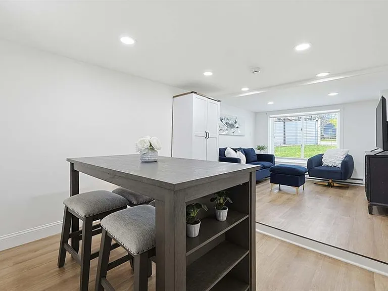 132 Sumner St — Photo 1
