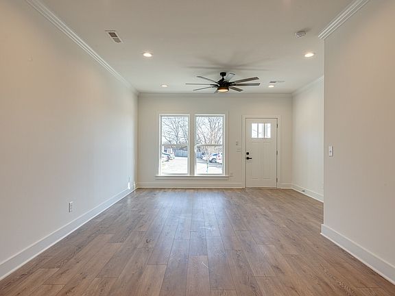 3rd image of 413 Lellyett Ave