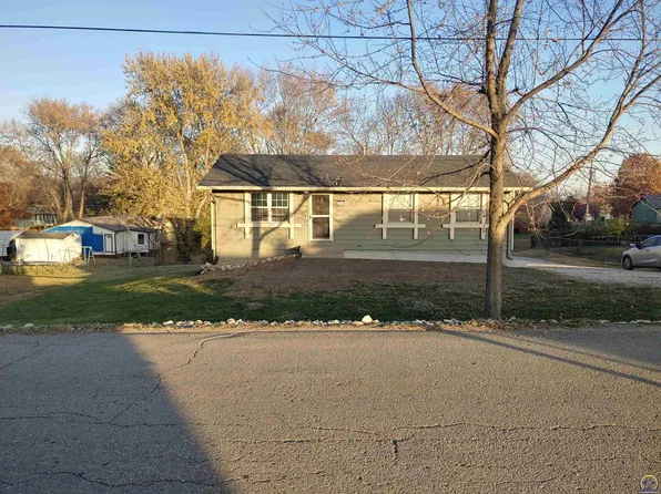 606 S Union St, Mc Louth, KS 66054