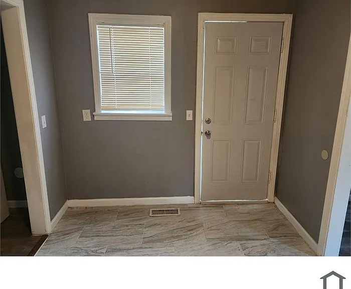 815 Bell Dr — Photo 4