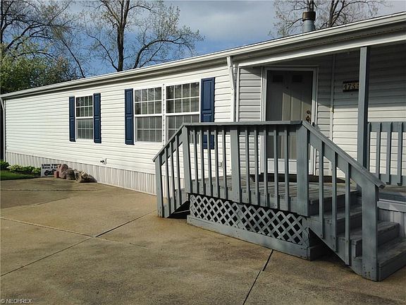 2nd image of 473 Sandtrap Cir