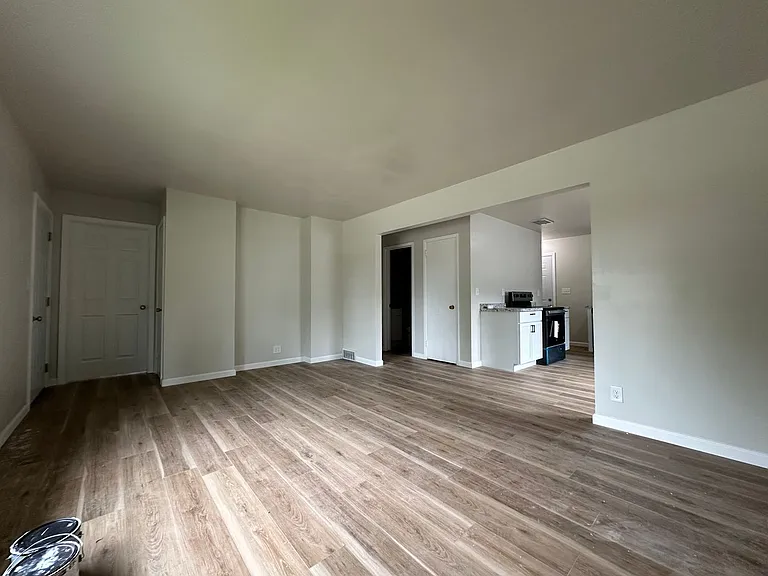 6656 W Brentwood Ave — Photo 6